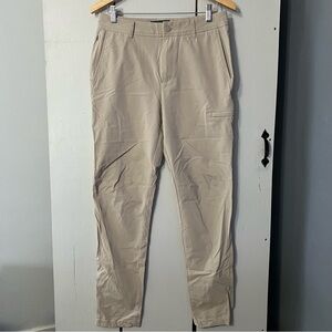 Roots Canada Cabin To City Golf Pants Size 30